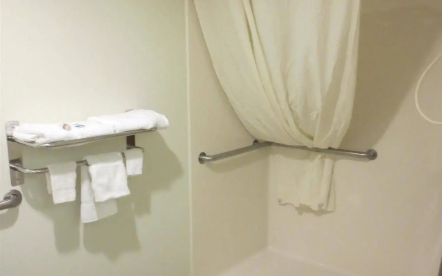 Westbridge Inn & Suites