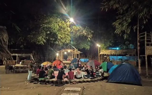 Kebon Pring Floating Resort & Market