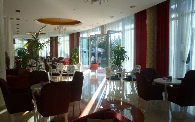 Hotel Red Apple