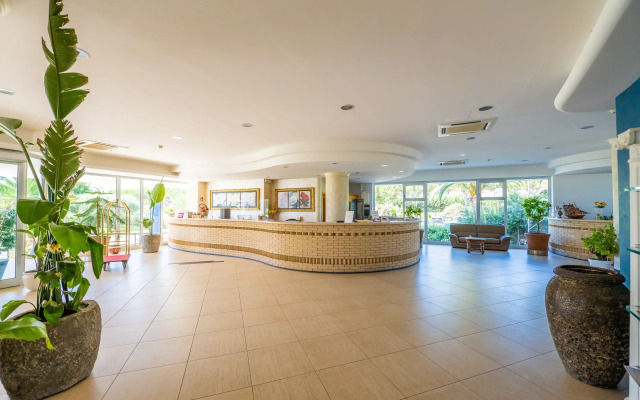 Roses Hotel