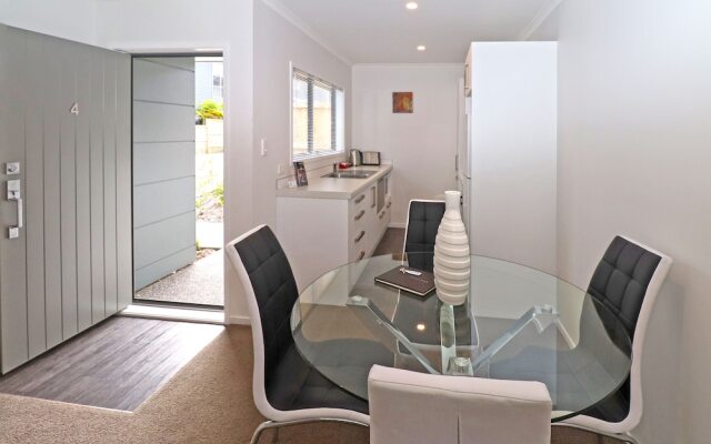 2 Brm Apartment 4 on Jones Crescent
