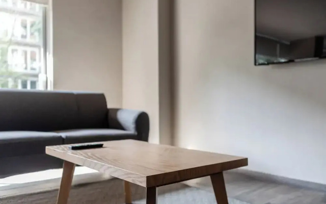 Modern Flat by Polanco Balcony Pet Friendly