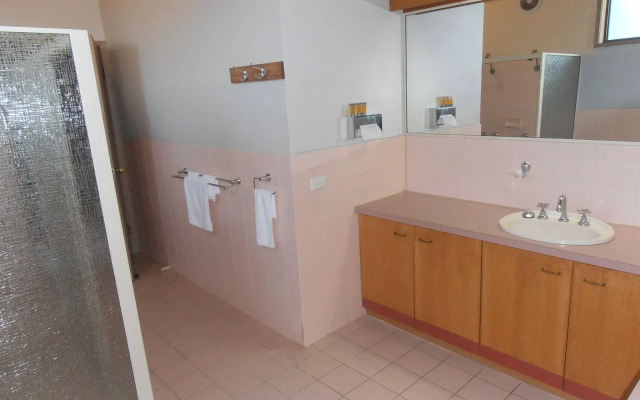 All Rivers Motor Inn