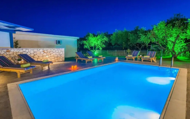 Natura Verde Villas 3 Bedroom Villa Kentia With Private Pool