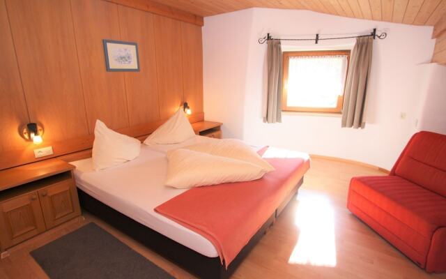 Peaceful Apartment in Hinterglemm With Camping Cot
