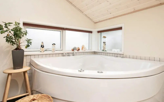 6 Person Holiday Home in Hals-by Traum