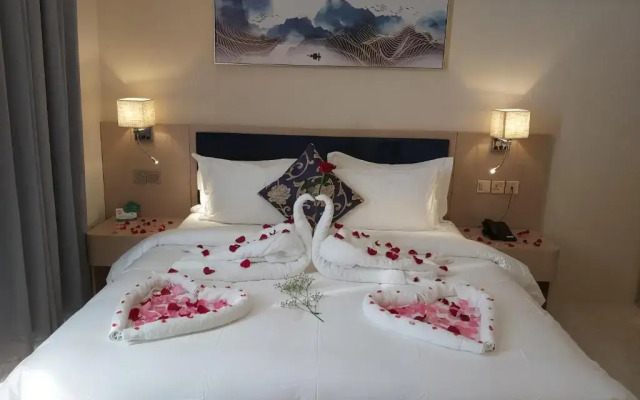 Season Inn Hotel