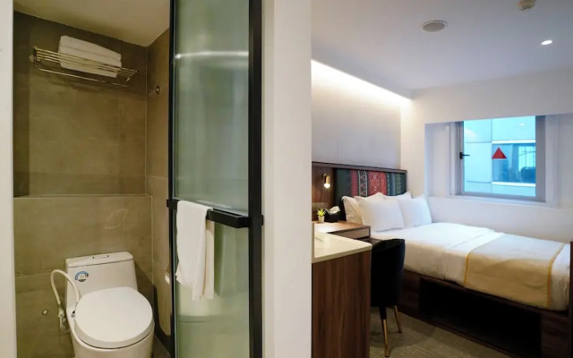 ST Signature Bugis Middle