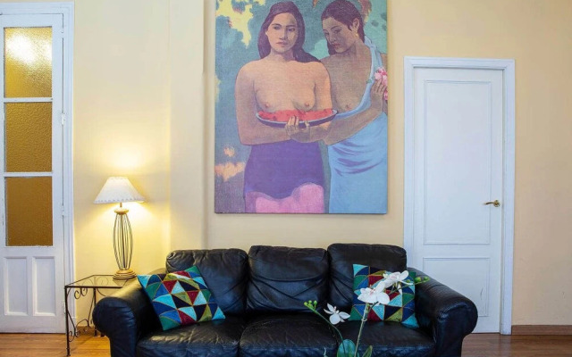 Lovely 3bed W/balcony in Madrid City Center