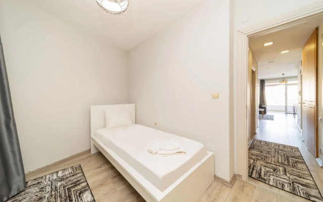Flat Close to Konyaalti Beach With Sea View