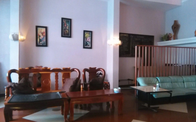 Mama'S Villa