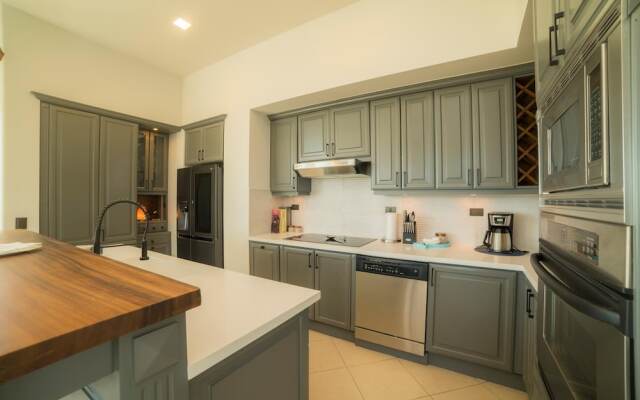 Bella Vista 4A 3 bdr 3 Bath Ocean View