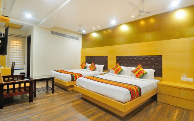 Hotel Grand Uddhav