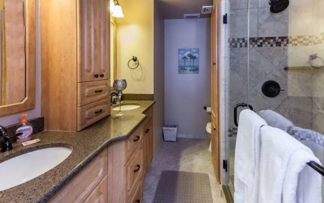 Hibiscus Pointe 461