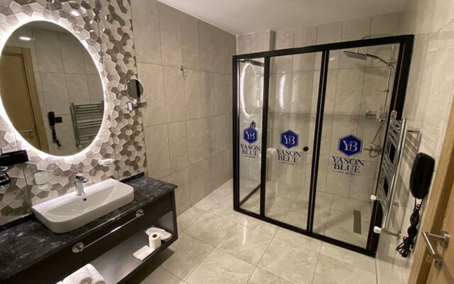 Yason Blue Hotel
