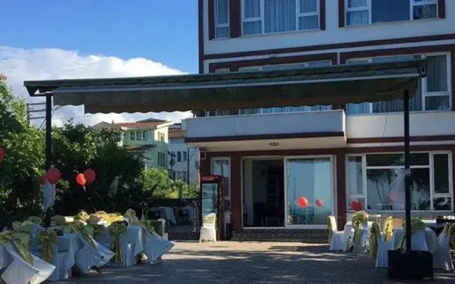 Sebile Hanim Sahil Otel
