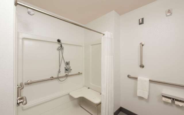 Hampton Inn & Suites Xenia Dayton