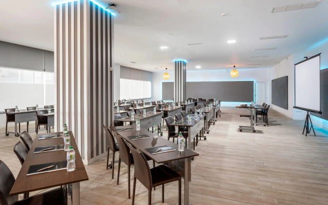 Hotel Madrid Chamartín Affiliated by Meliá