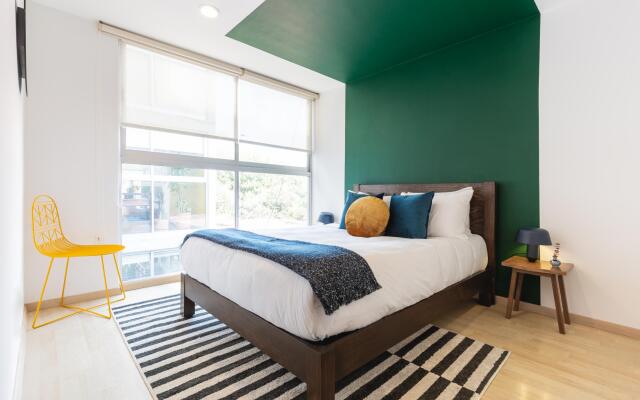 Bright 2BR Condesa Apartment With Balcony