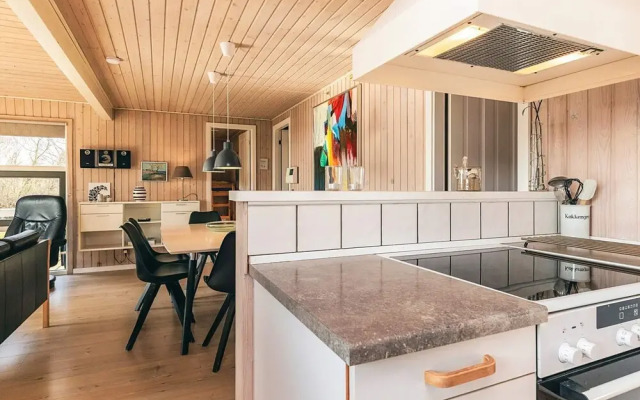 6 Person Holiday Home in Spottrup-by Traum