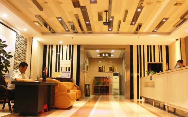 Sucheng Chain Hotel (Huangmei Zhongbai Warehouse)
