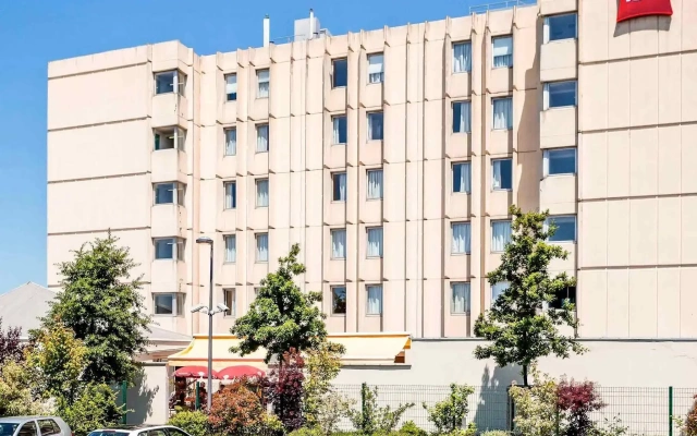 ibis Lyon Est Bron