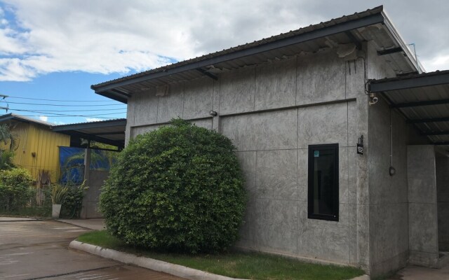39000 Resort Nongbualamphu