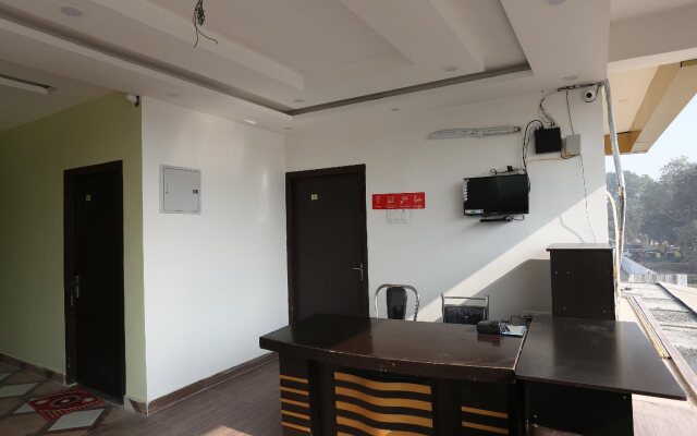 Hotel Baswari By OYO Rooms