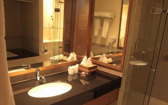 Sunee Grand Hotel and Convention Center