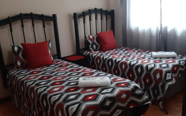 Roos Getaway Apartments #8