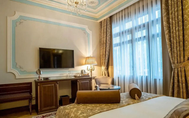 Ortakoy Hotel