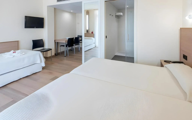 Ponient Aparthotel Marinada
