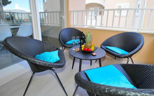 Bacan Family Apartments