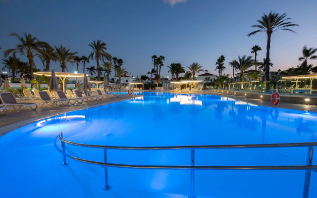 Hotel LIVVO Dunagolf Suites