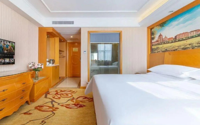 Vienna Hotel(Shenzhen Shajing Jingji Baina)