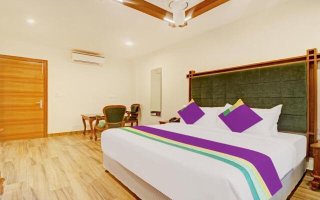 Treebo Premium Vahada