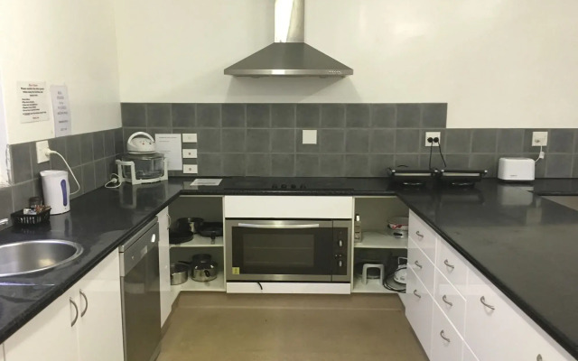 The Palms Motel (Formerly Flinders Motel)