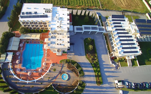 Kouros Hotel