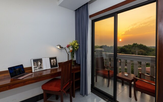 Blanc Smith Hotel