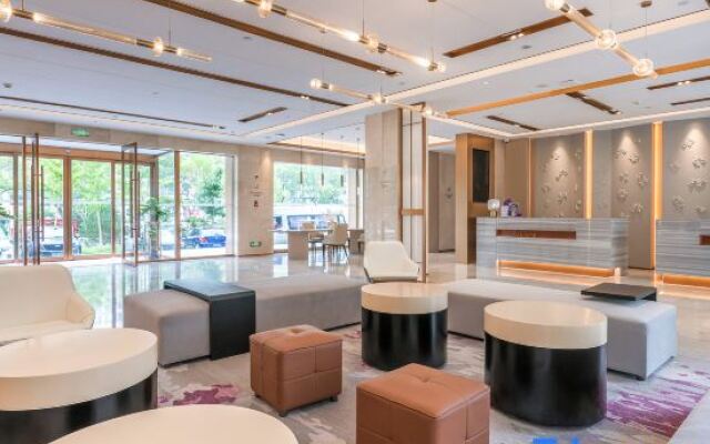 Lavande Hotel (Penglaige Haishuiyuchang Pengzhang Kegang)