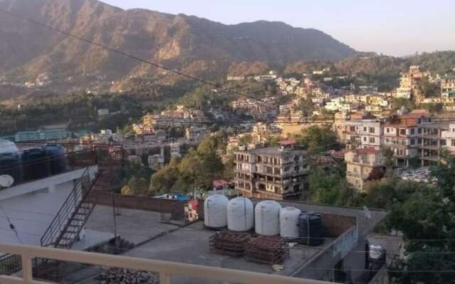 Goroomgo Marina Hills Resort Solan