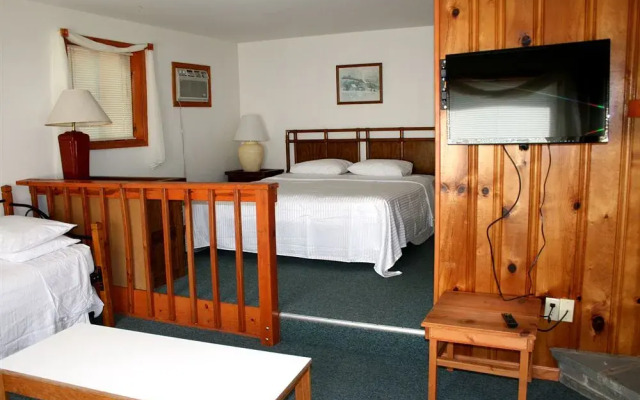 Chestnut Grove Resort