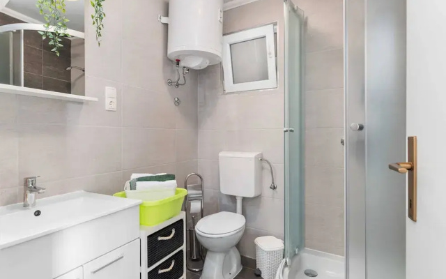 Charming Studio Apartment in Bilice