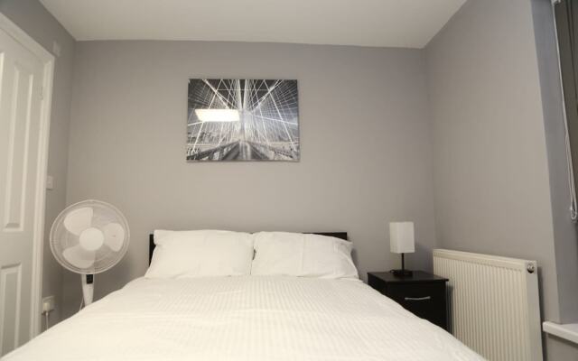 Room in House - A A Guest Room7