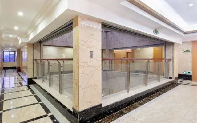 Polaris International Hotel
