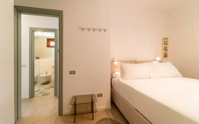 Panorama Lake and Garden