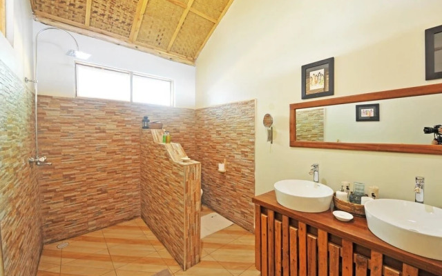 Nkuringo Bwindi Gorilla Lodge
