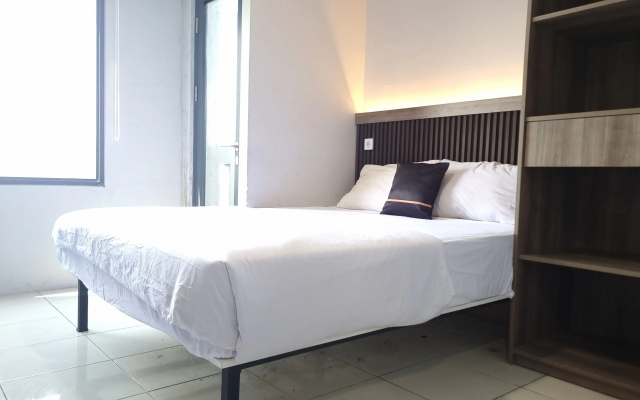 Hotel O cikarang Serviced apartment at Riverdale
