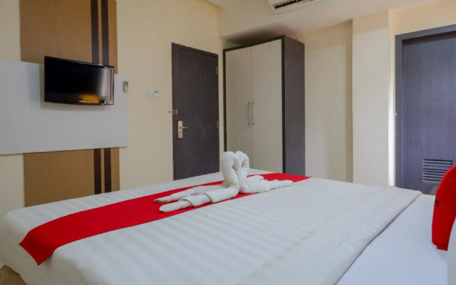 RedDoorz Plus near Hotel Benua Kendari