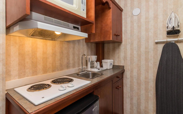 Canadas Best Value Inn Calgary Chinook Station